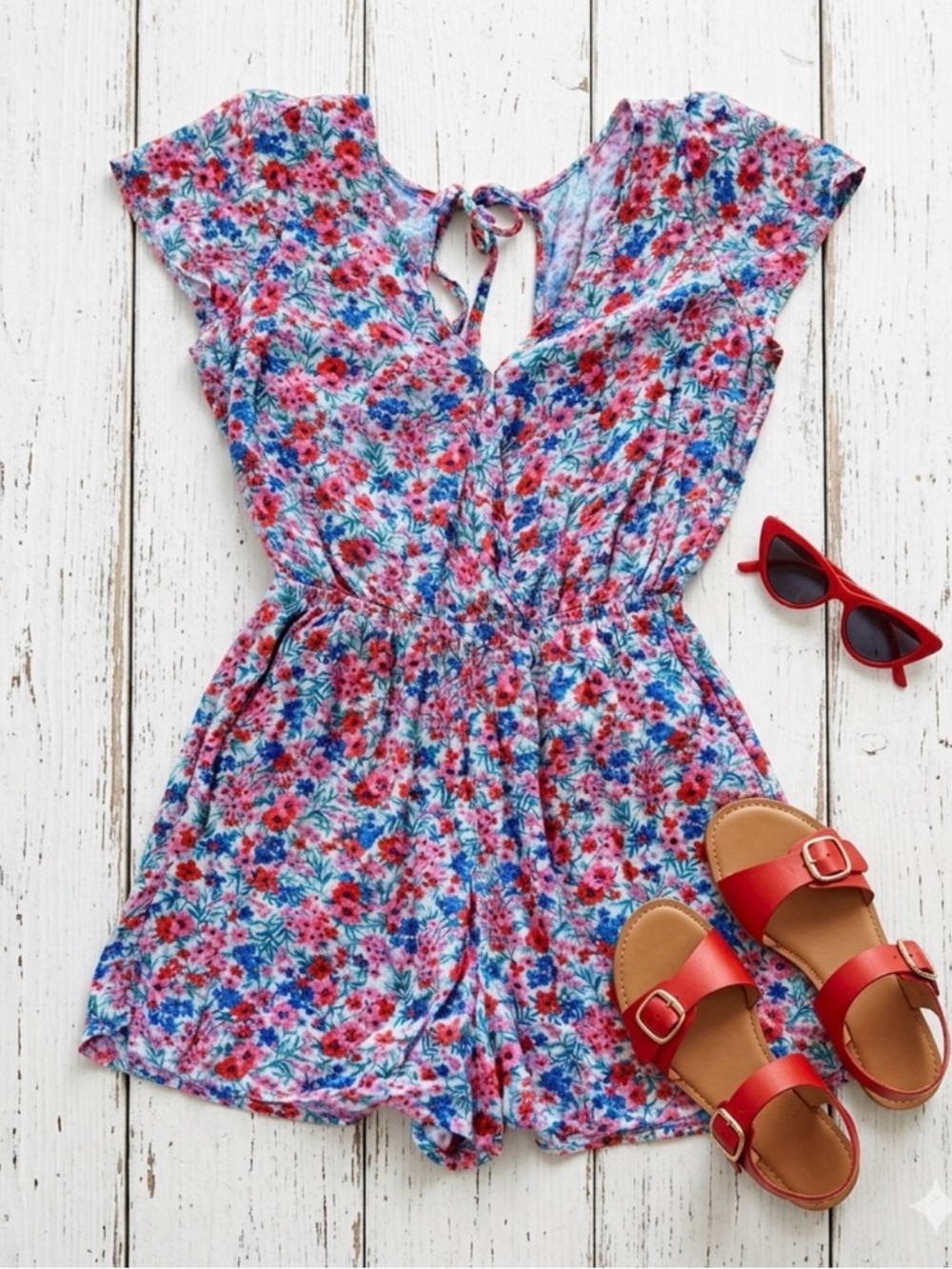 American Eagle Outfitters Floral Blue Pink Red Pocketed Romper